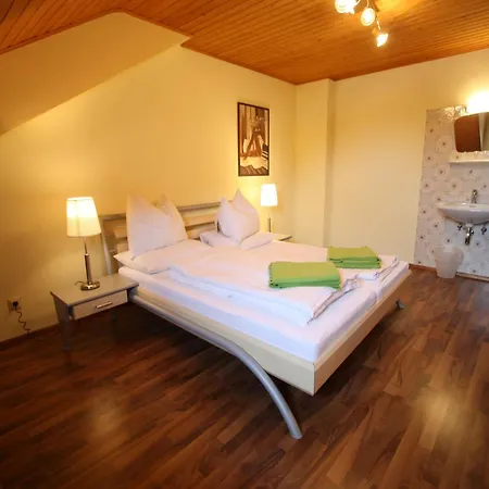 In With Outdoor Pool, Cleaning Included Apartment *