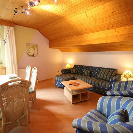 In With Outdoor Pool, Cleaning Included *